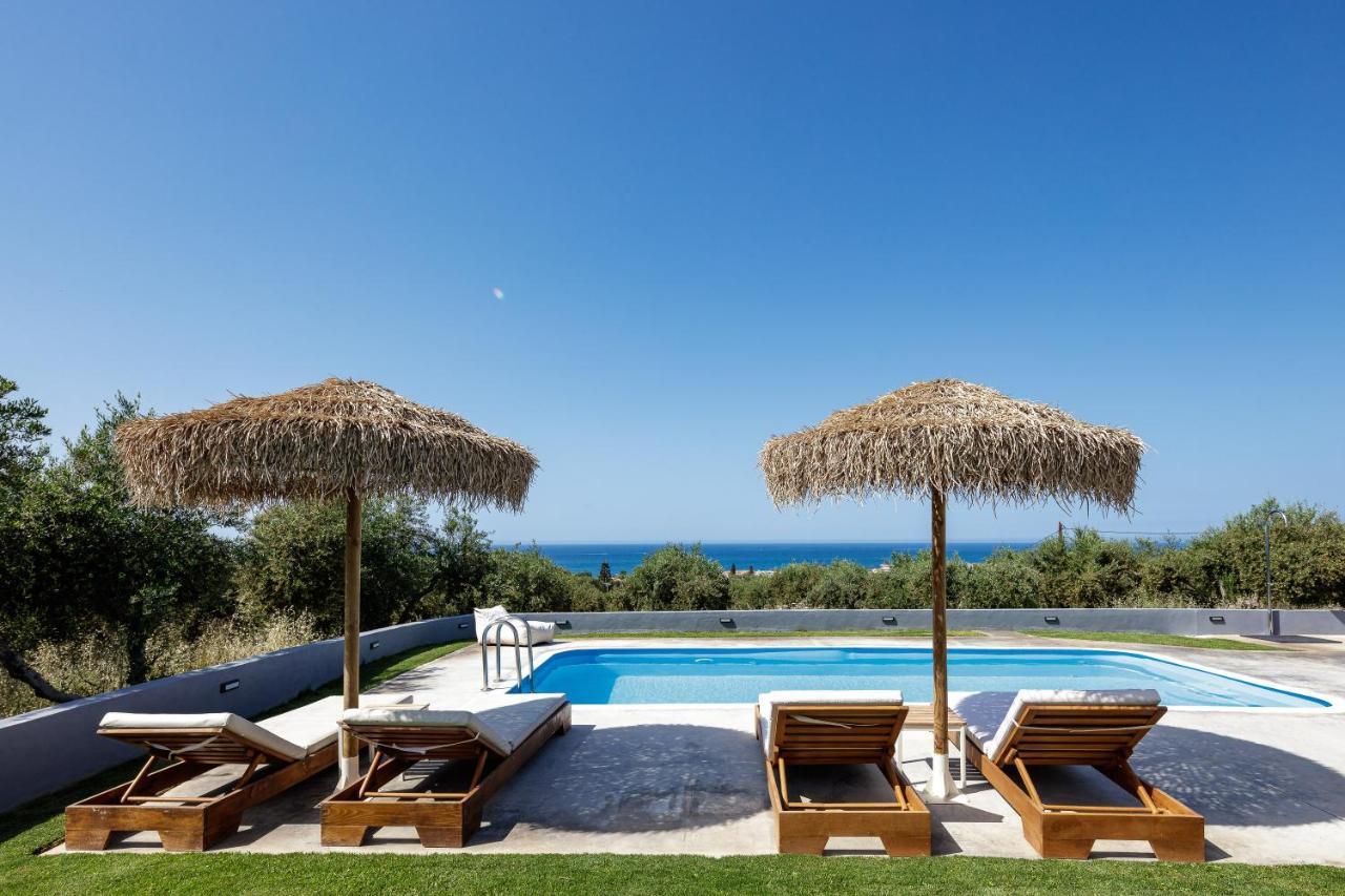 Gramvella Resort Adelianos Kampos Exterior photo